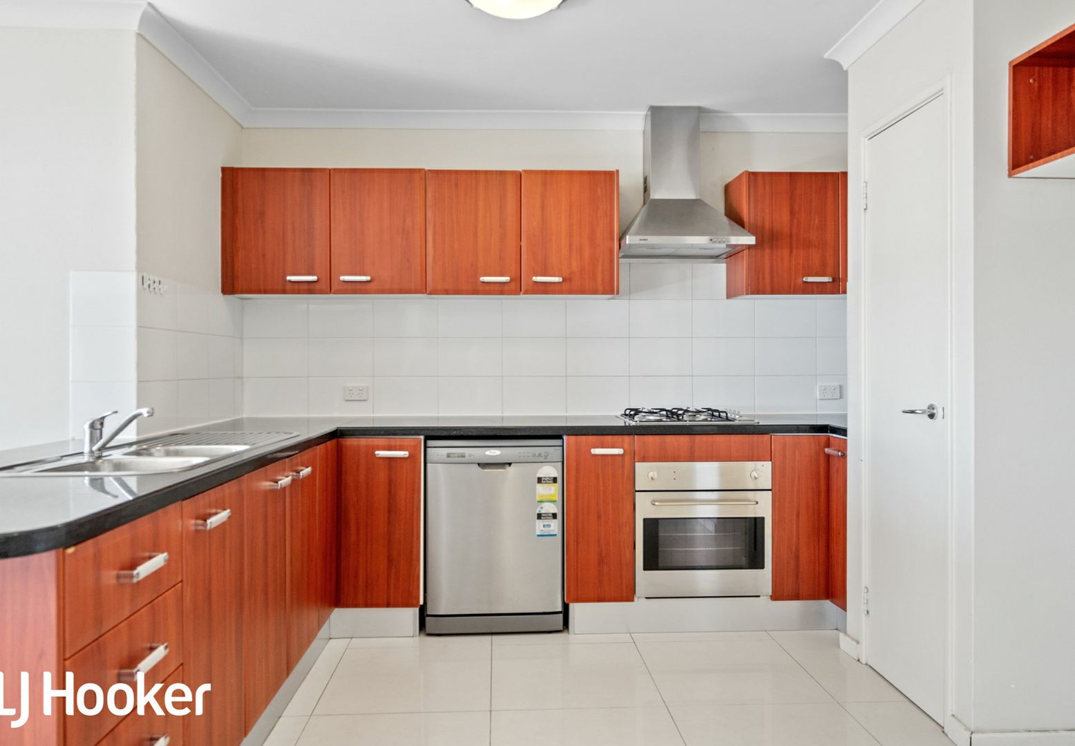 11/4 Lichfield Street, Victoria Park WA 6100, Image 2