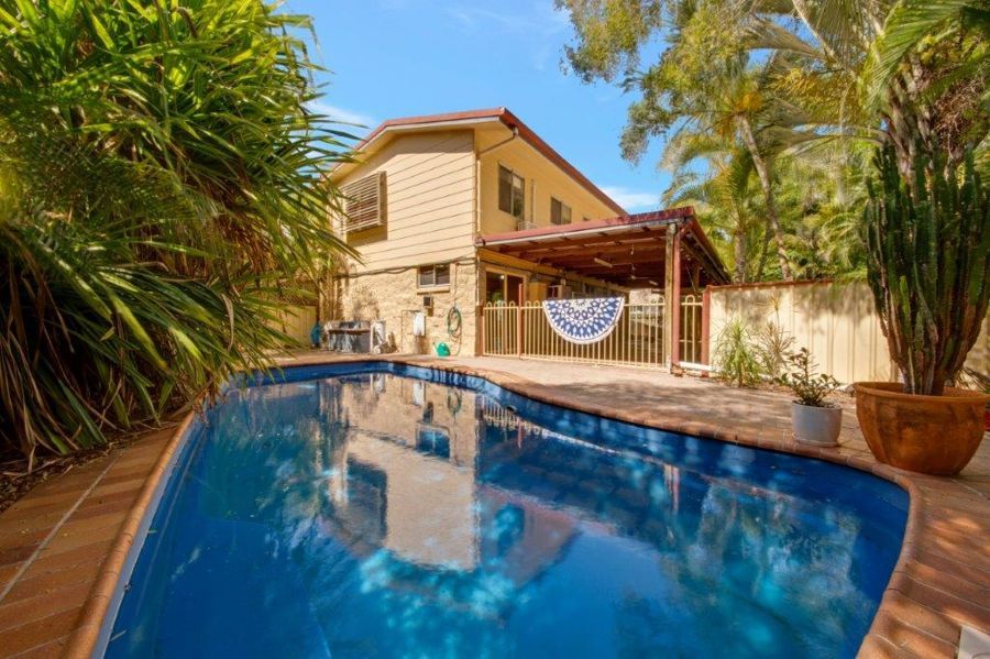 Sold 21 Centenary Drive, Boyne Island QLD 4680 on 21 May 2021