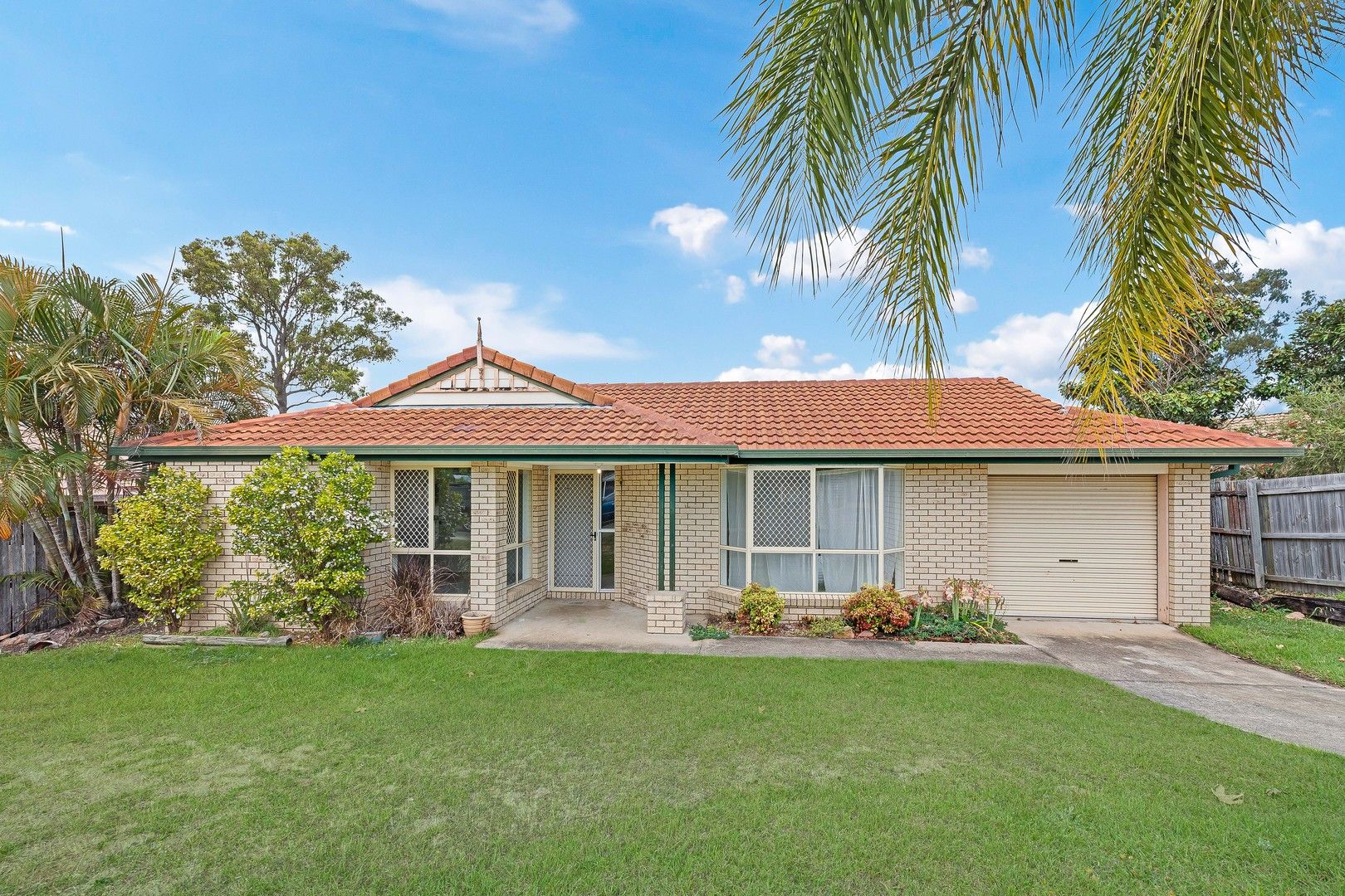 4 bedrooms House in 6 Lyndon Court BORONIA HEIGHTS QLD, 4124