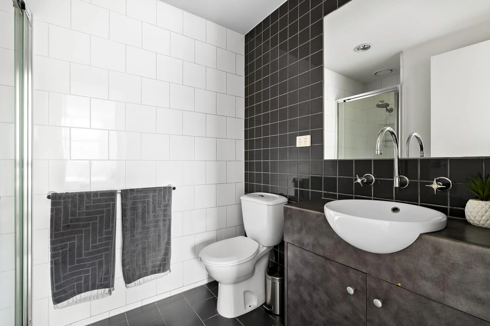 Additional image 10 of 15/87-89 Denmark Street, Kew VIC 3101