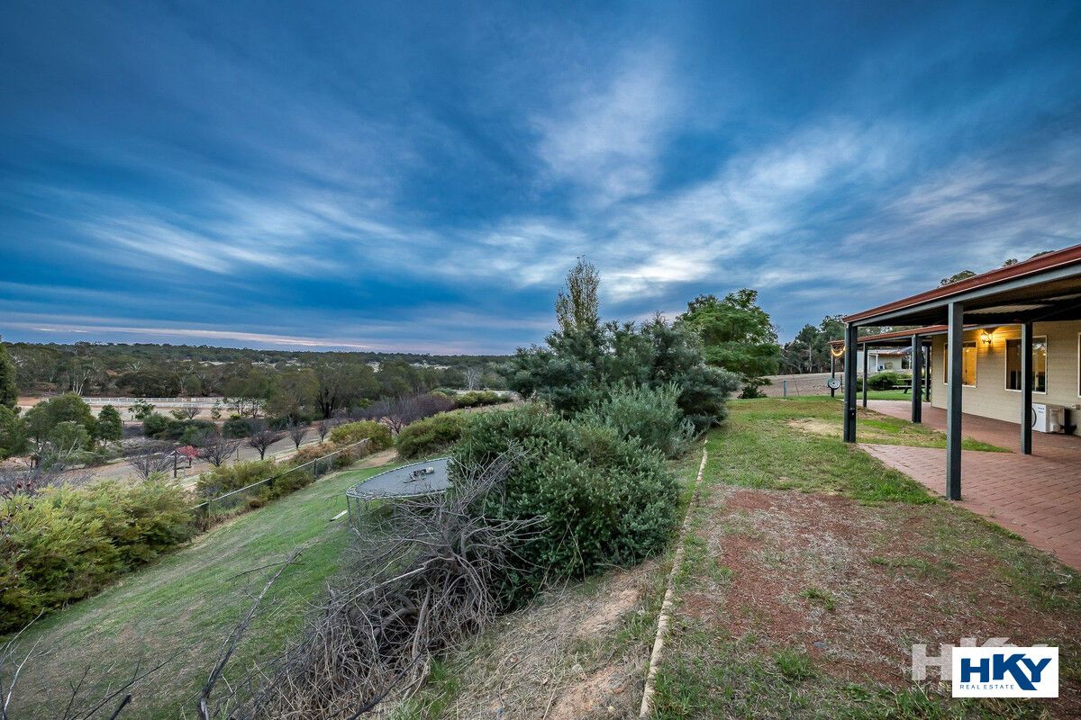 18 Brindle Close, Chittering WA 6084, Image 2