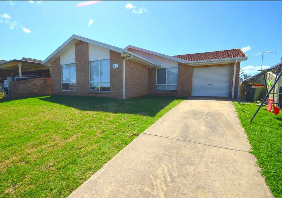 21 Swan Circuit, Green Valley NSW 2168, Image 0