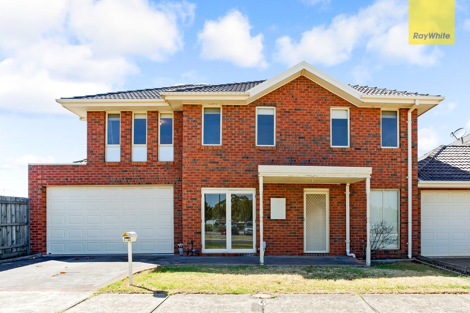 3 bedrooms House in 2/40 Robertsons Road TAYLORS LAKES VIC, 3038
