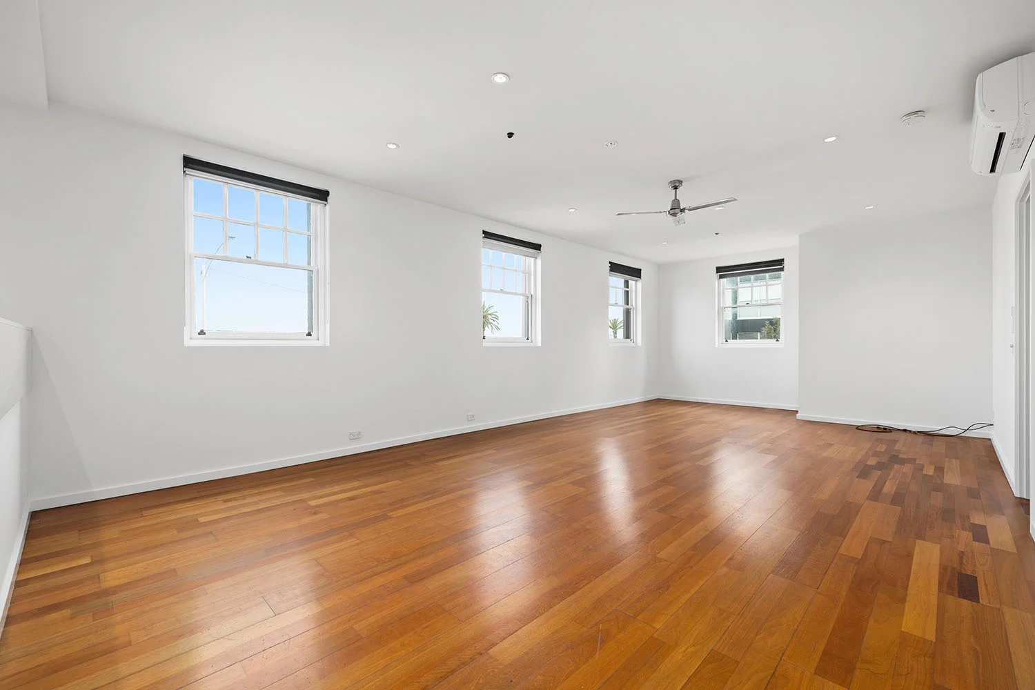 102/49 Beach Street, Port Melbourne VIC 3207