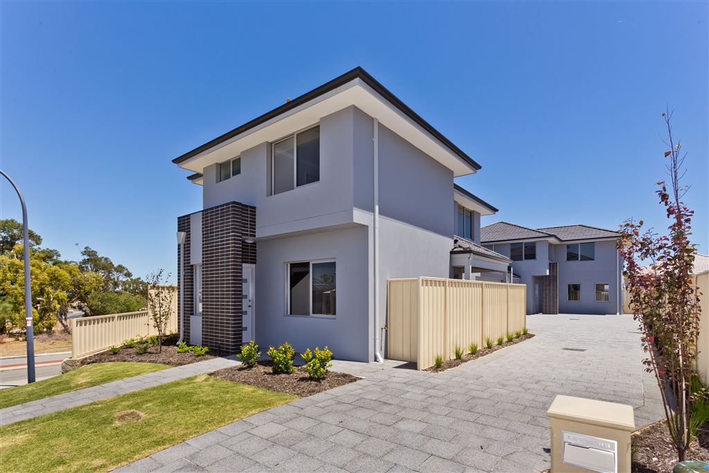 54 Tindal Avenue, Yangebup WA 6164, Image 2