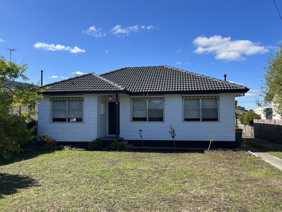 16 Knight Street, Maffra VIC 3860 House For Rent Domain
