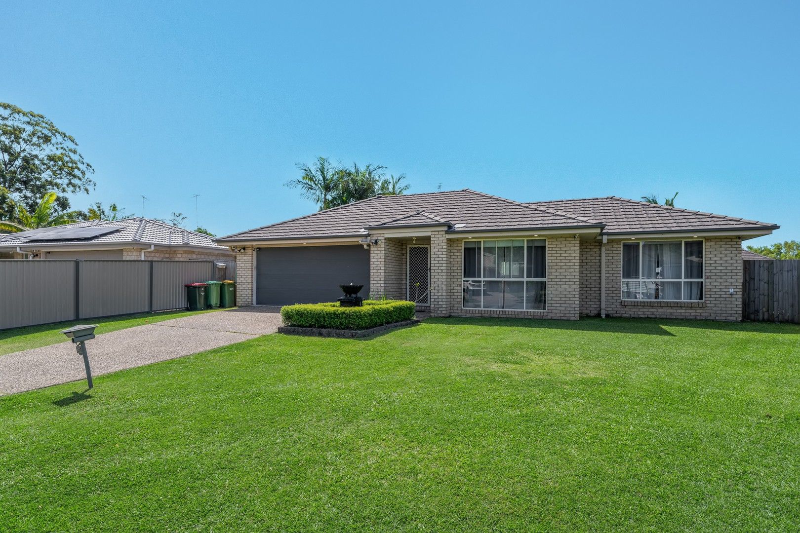 4 bedrooms House in 43 Blossom Street PIMPAMA QLD, 4209