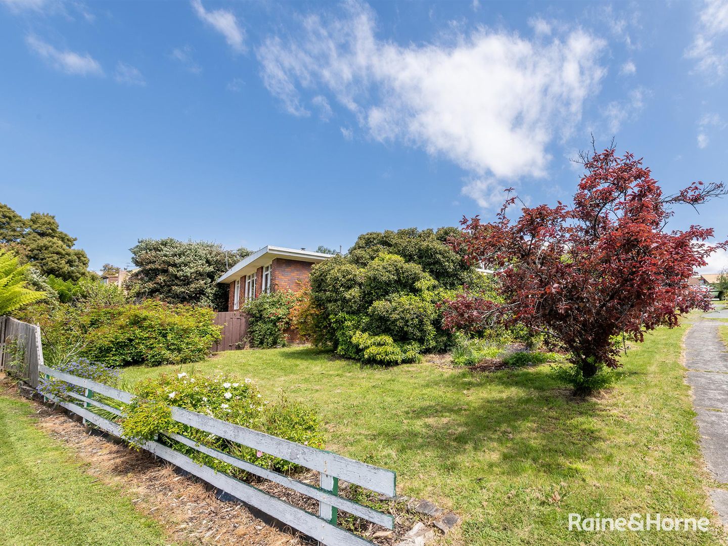 Sold 52 Crystal Downs Drive Blackmans Bay TAS 7052 on 20 Feb 2023