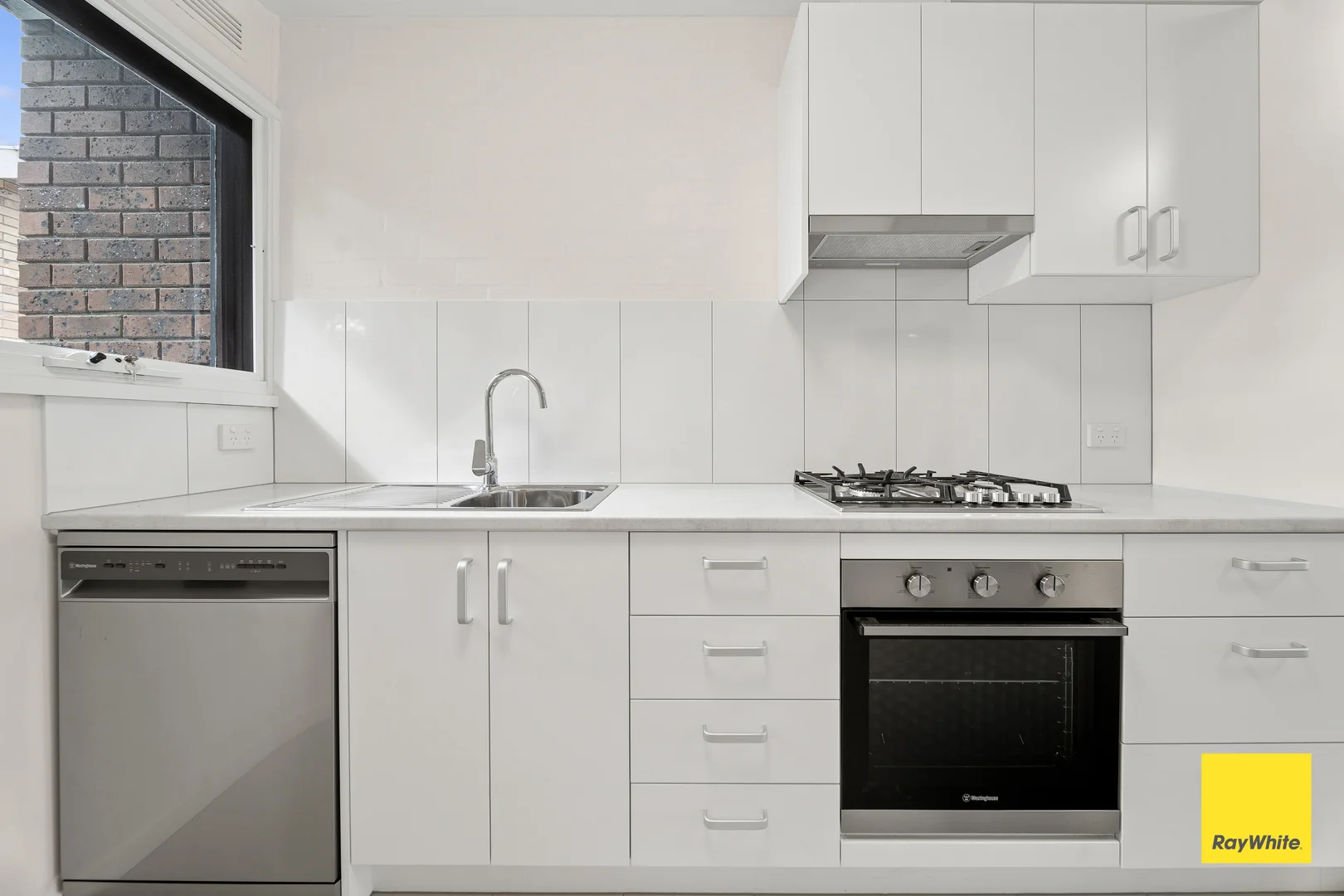 Additional image 3 of 2/26 Woodbury Street, Strathdale VIC 3550