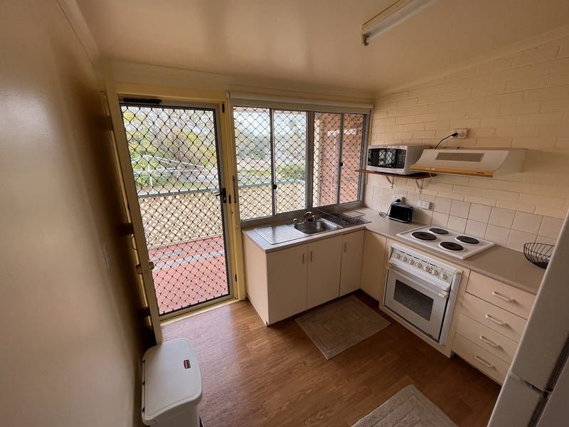 4/35 Hall Street, Mount QLD 4714 Apartment For Rent Domain