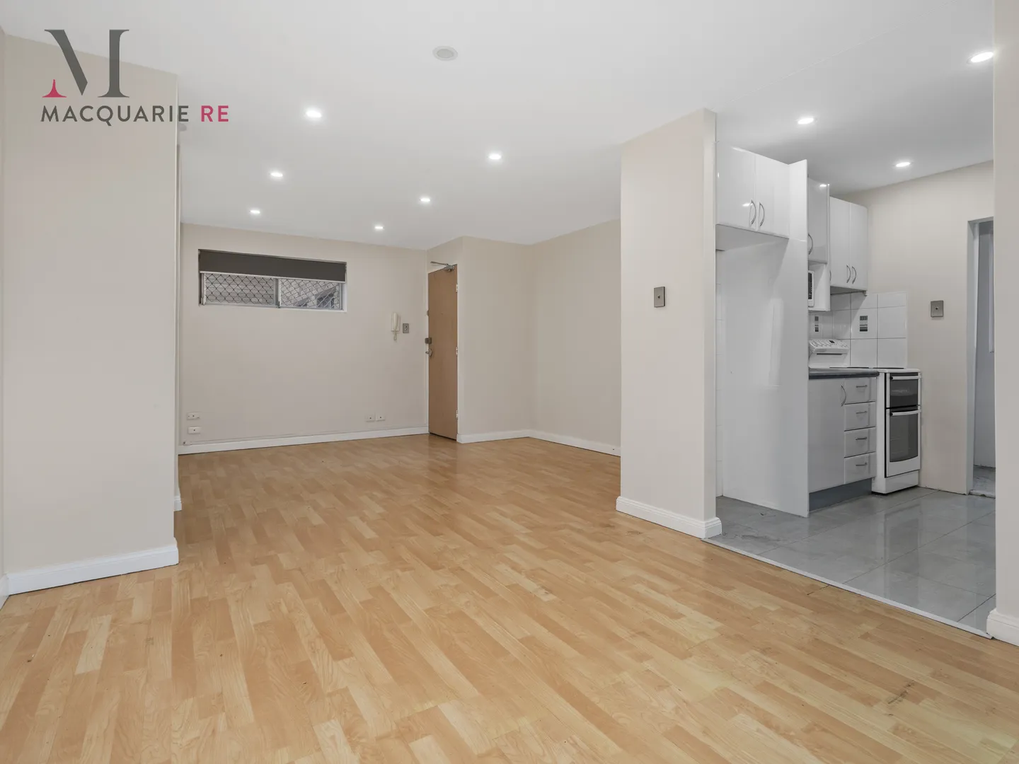 Apartment in Sydney, Warwick Farm - View 3