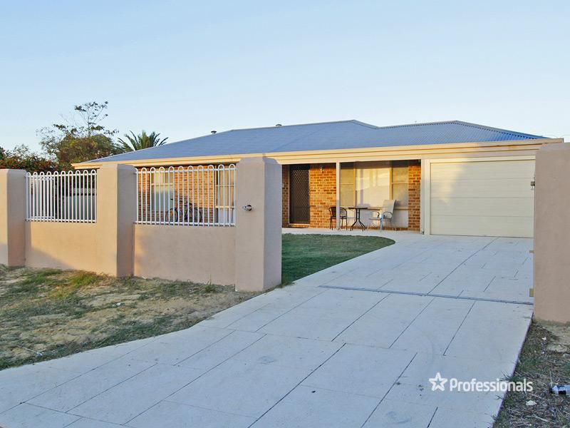 3 bedrooms House in 19 Gazelle Place MARANGAROO WA, 6064