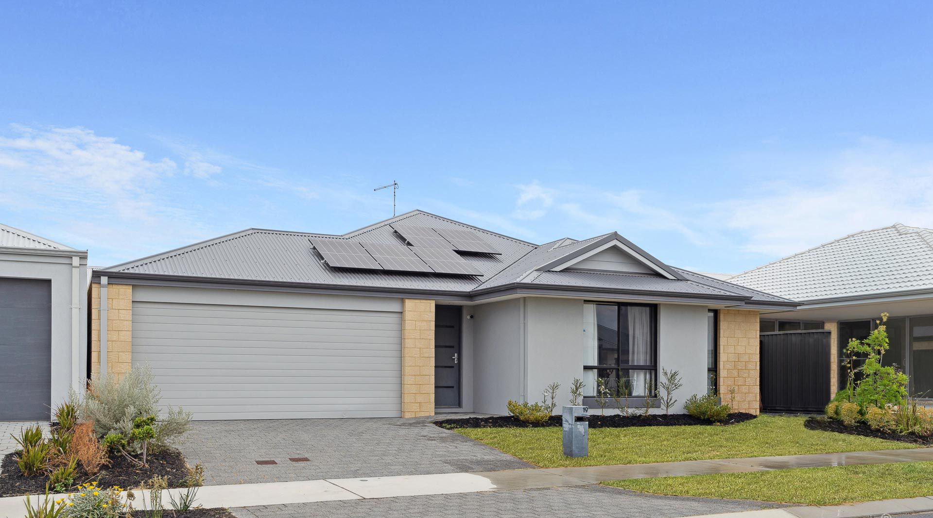 4 bedrooms House in 19 Barnea Rd JINDALEE WA, 6036