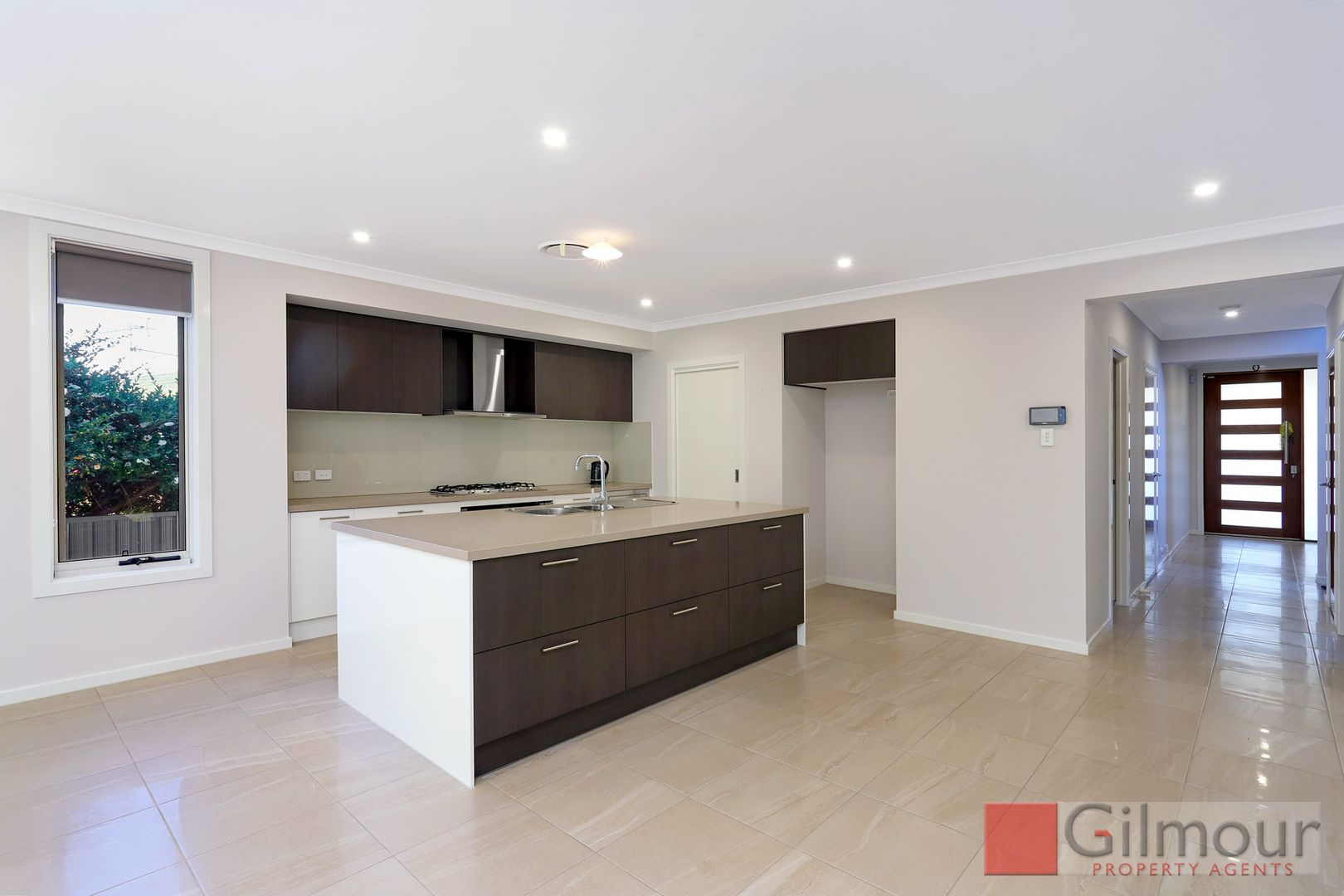 33 Rondelay Drive, Castle Hill NSW 2154, Image 2