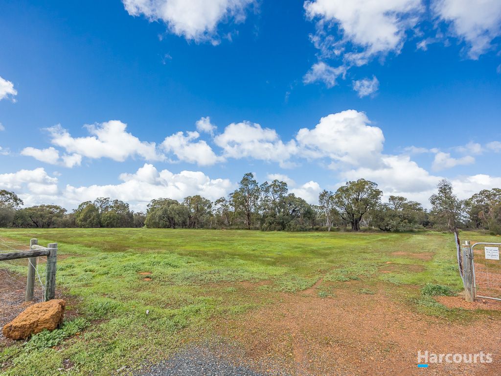 154 Chardonnay Dr, Lower Chittering WA 6084, Image 0