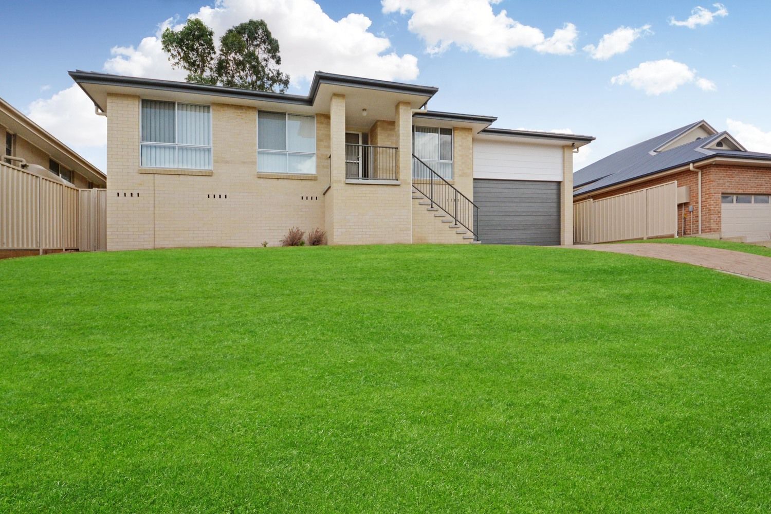 4 bedrooms House in 82 Constitution Drive CAMERON PARK NSW, 2285
