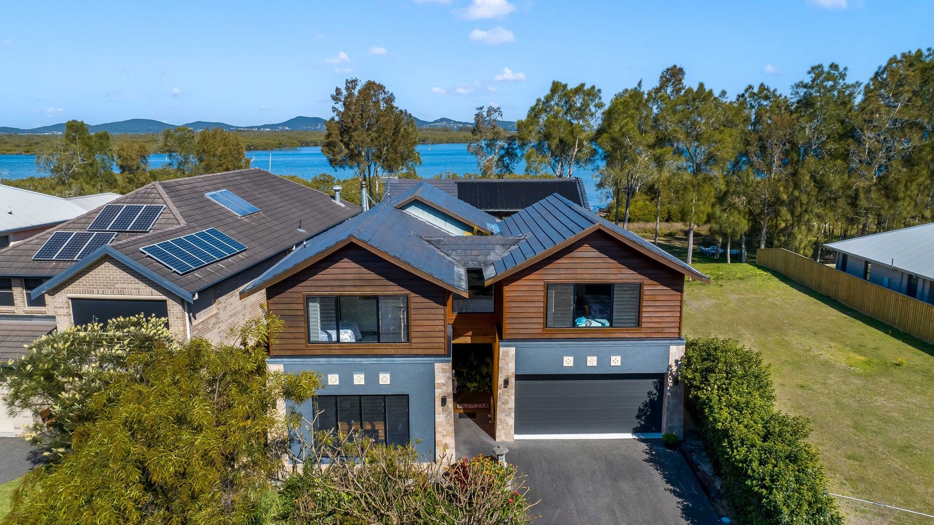 5 bedrooms House in 64 Bayview Road TEA GARDENS NSW, 2324