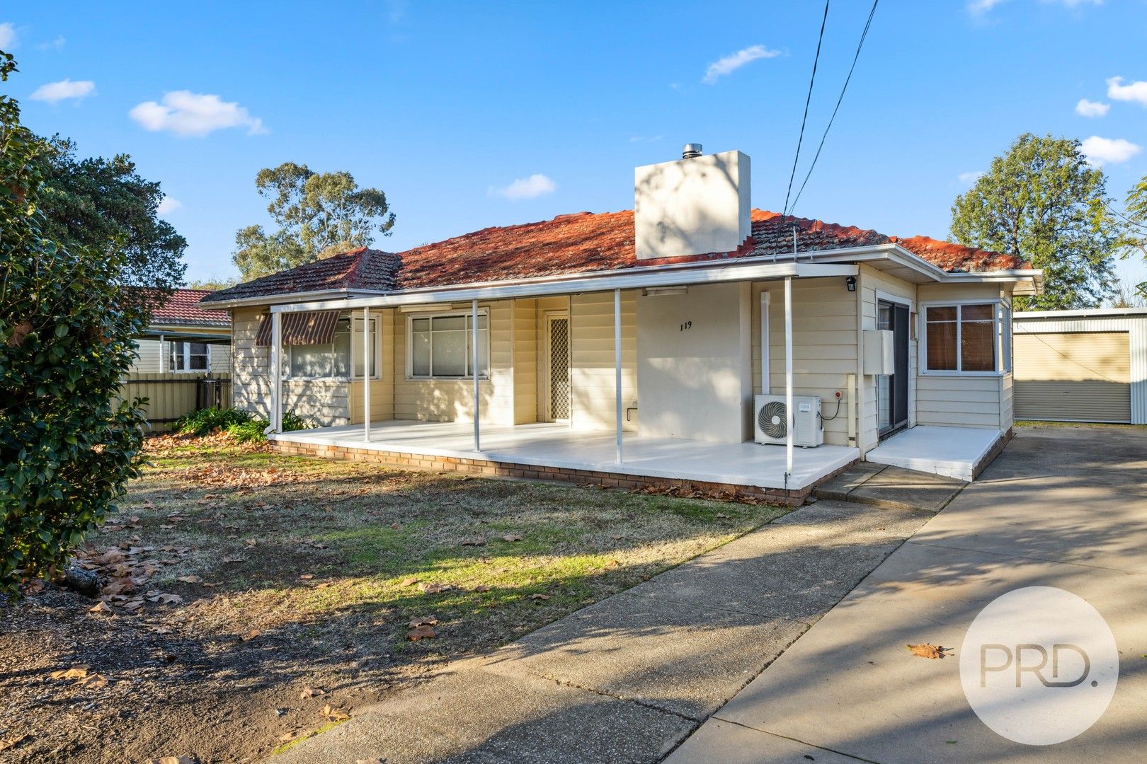 3 bedrooms House in 119 Grove St KOORINGAL NSW, 2650