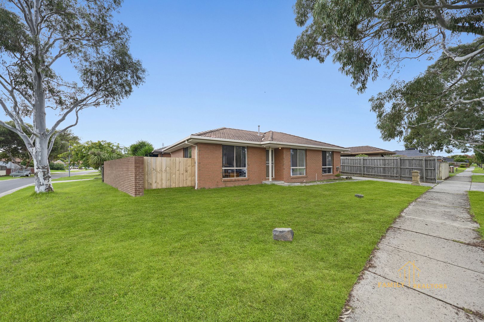 Hampton Park VIC 3976 3 beds house for Sale, 590K 630K Must Inspect