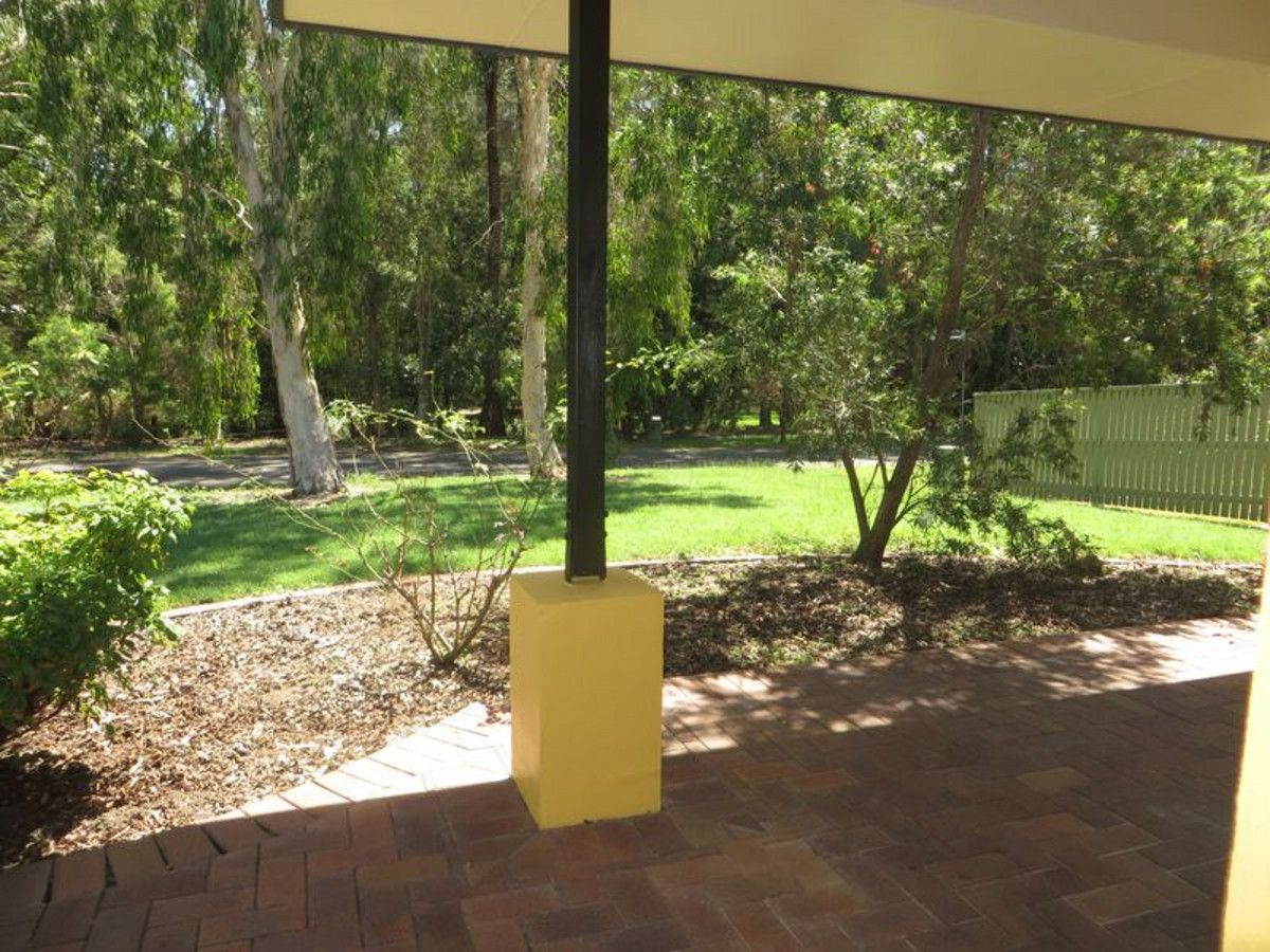 9 Brookeside Crescent, Seventeen Mile Rocks QLD 4073 House For Rent