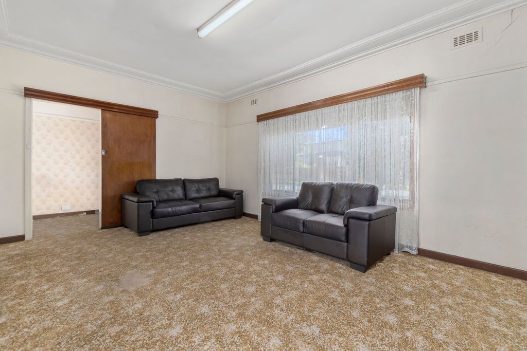 31 Monmouth Street, Newport VIC 3015, Image 2