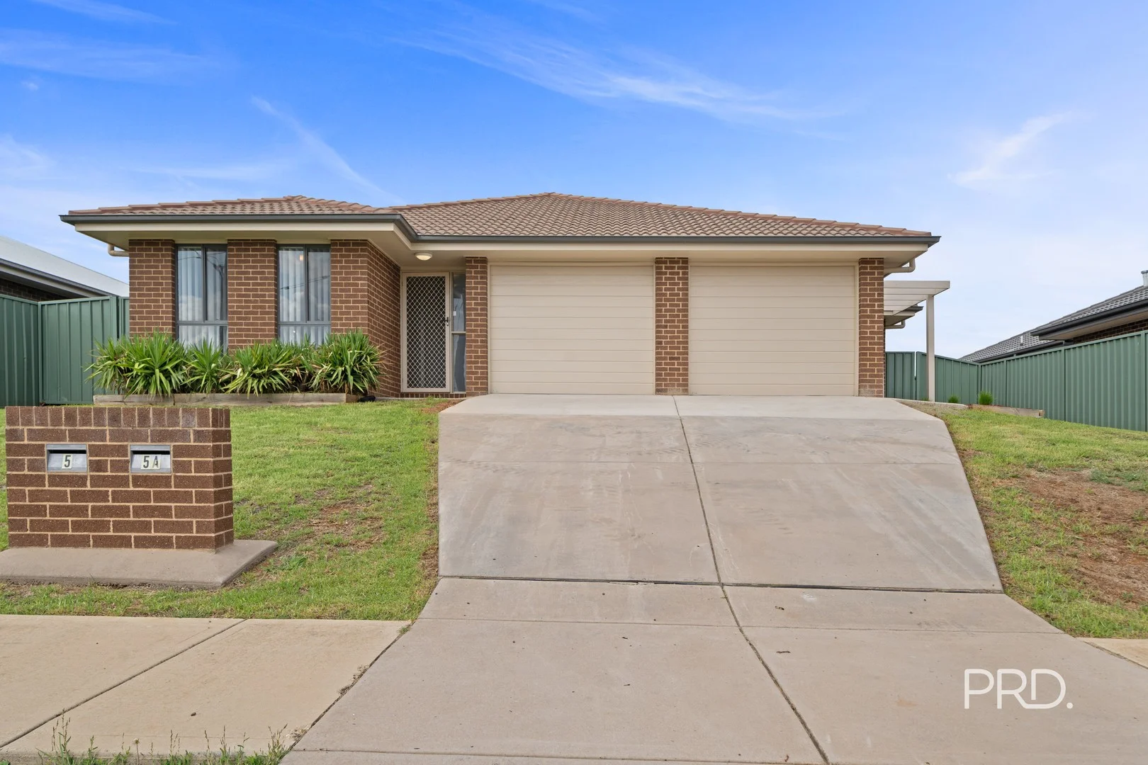 5 Hazelwood Dr, Forest Hill NSW 2651