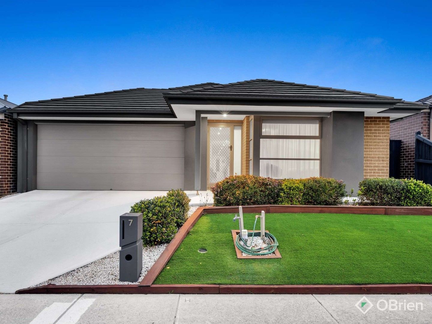 7 Rathdowne Street, Cranbourne West VIC 3977, Image 0