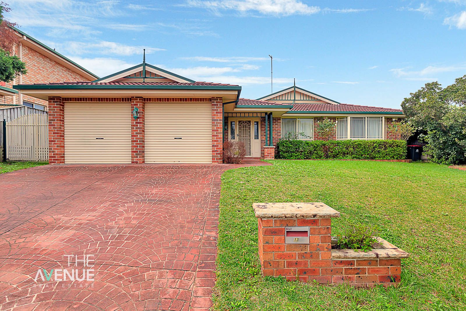 4 bedrooms House in 13 Crestview Avenue KELLYVILLE NSW, 2155