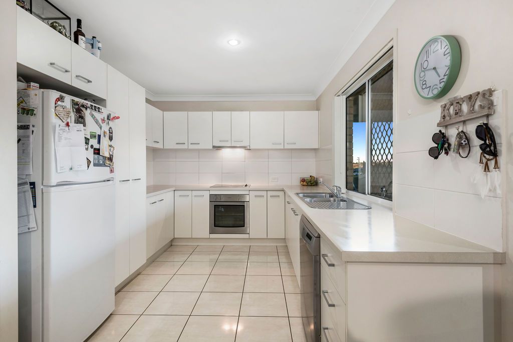 4 Barwick Court, Wilsonton Heights QLD 4350, Image 2