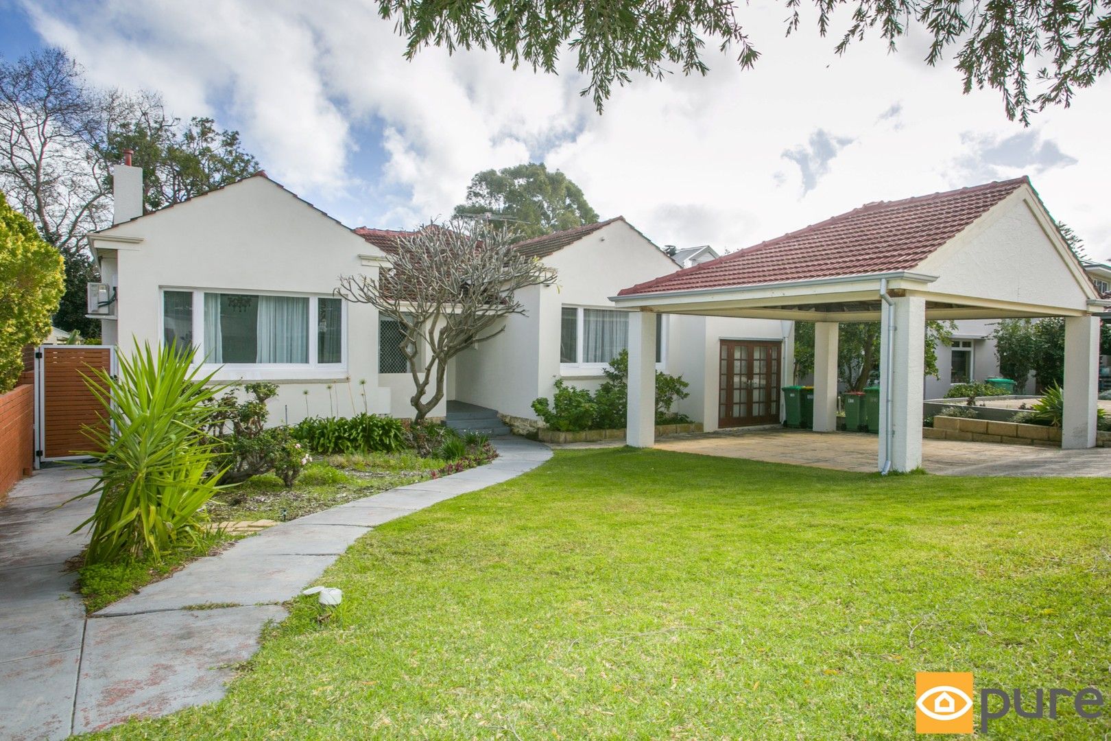 4 bedrooms House in 123 Lissadell Street FLOREAT WA, 6014