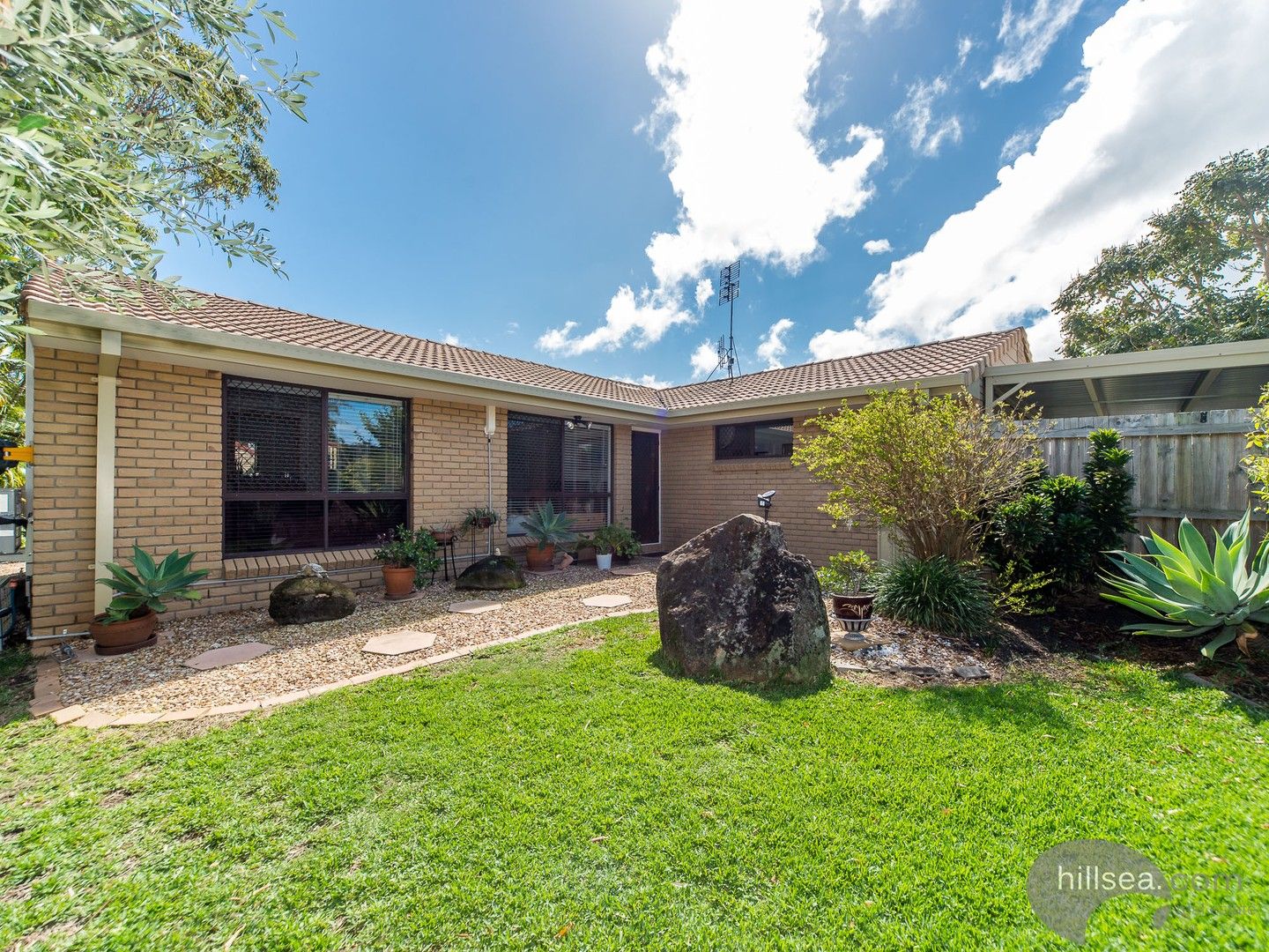 2/2 Cassandra Crescent, Labrador QLD 4215, Image 0