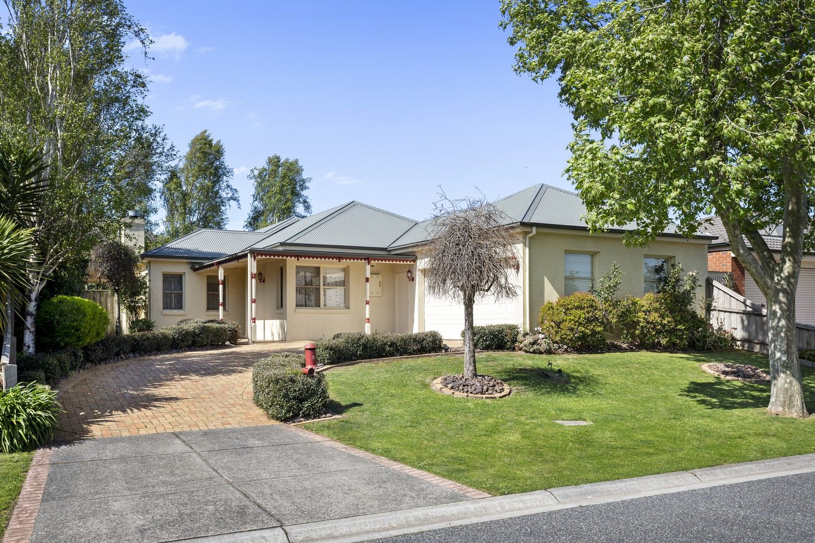 4 bedrooms House in 2 Carranya Court NARRE WARREN SOUTH VIC, 3805