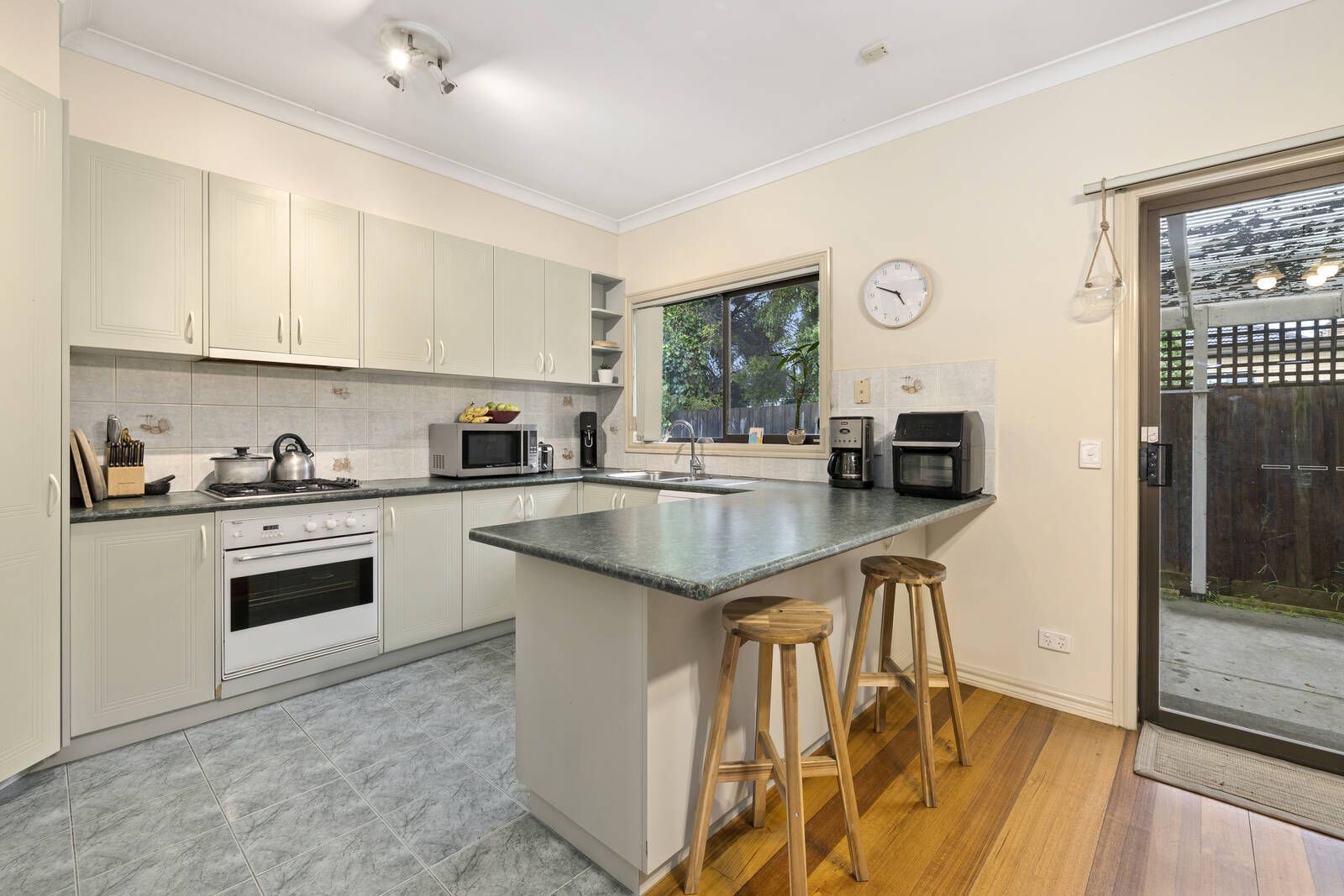 2/67 Carmichael Road, Oakleigh East VIC 3166, Image 2