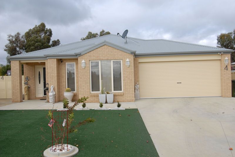 4 CHAMBERLAIN COURT, Deniliquin NSW 2710, Image 0