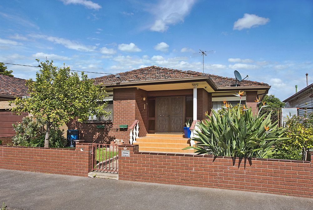 4 bedrooms House in 3 Sturrock Street BRUNSWICK VIC, 3056