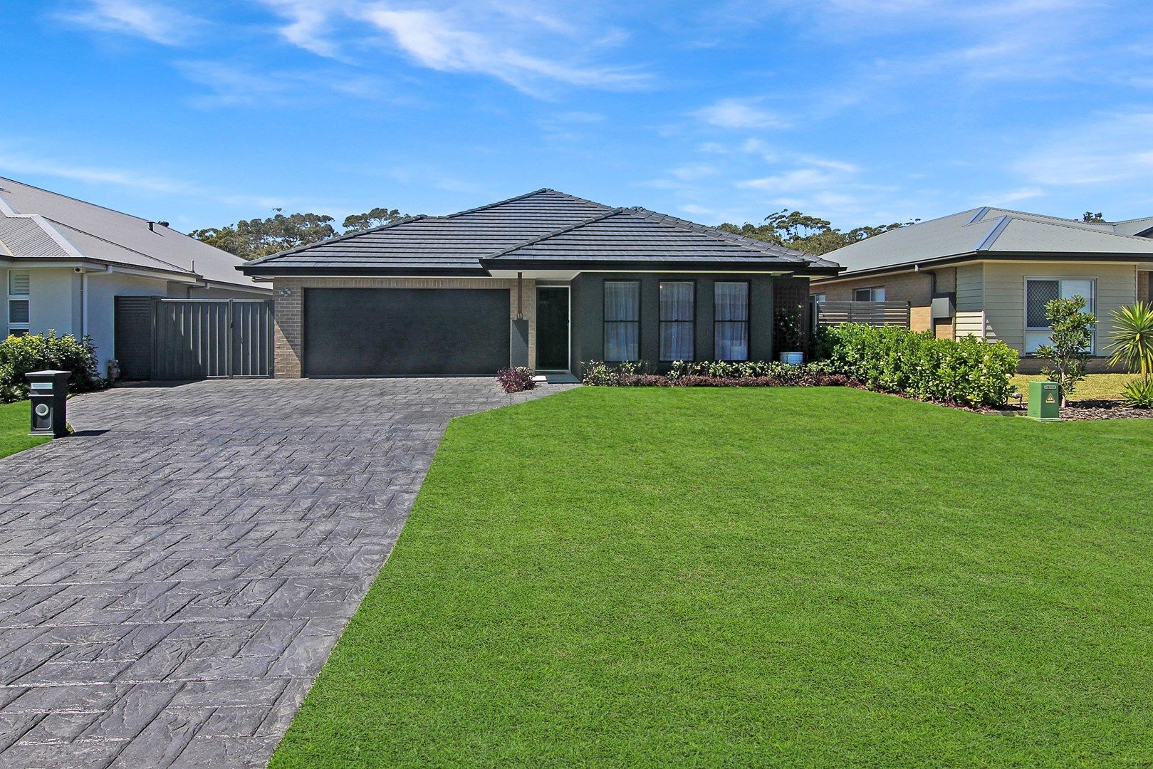 18 Apple Street, Fern Bay NSW 2295, Image 0