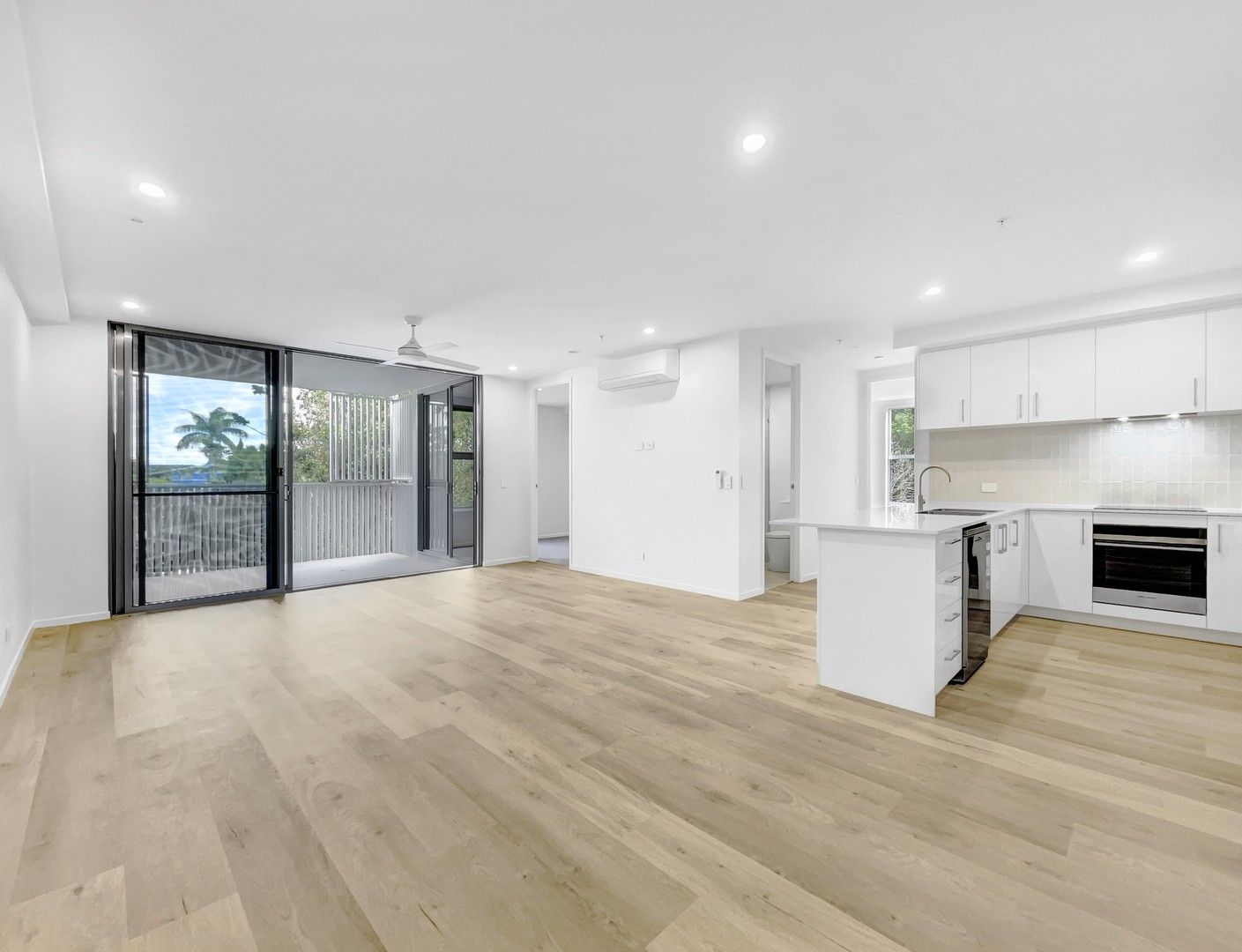 204/18-20 Wright Street, Maroochydore QLD 4558, Image 2