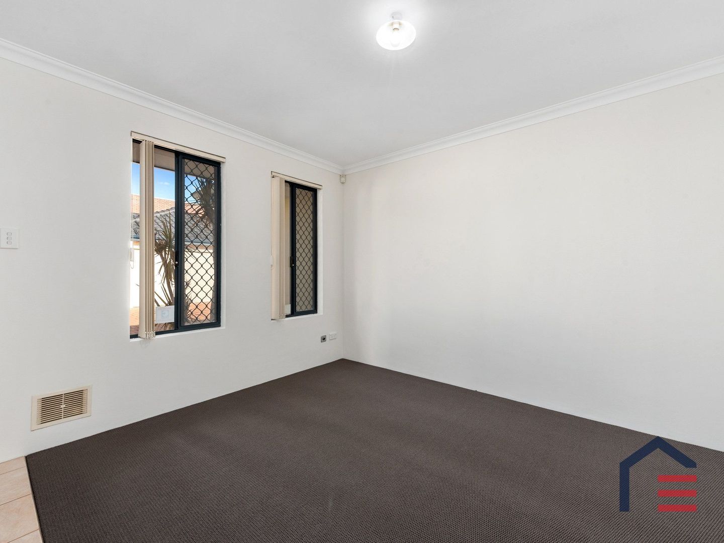 5/296 Drake Street, Morley WA 6062, Image 2