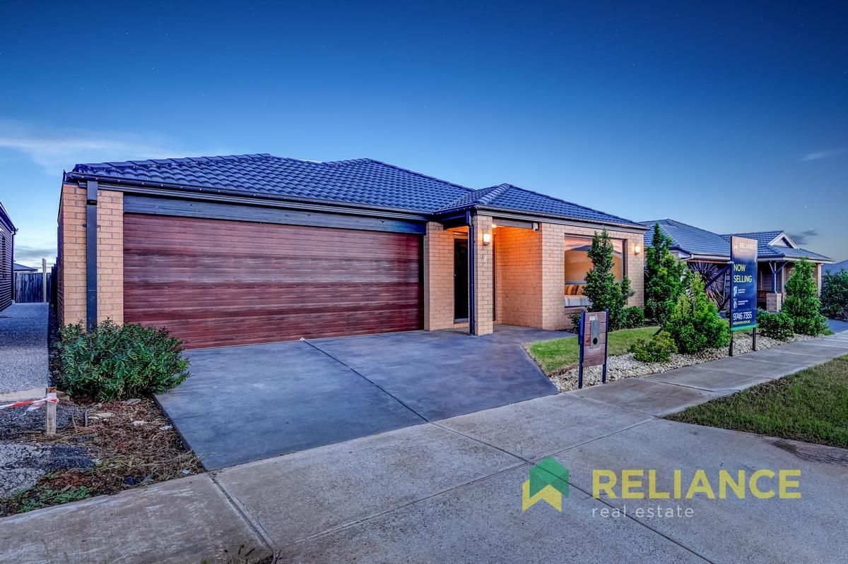 16 Ferdinand Place, Melton West VIC 3337, Image 0