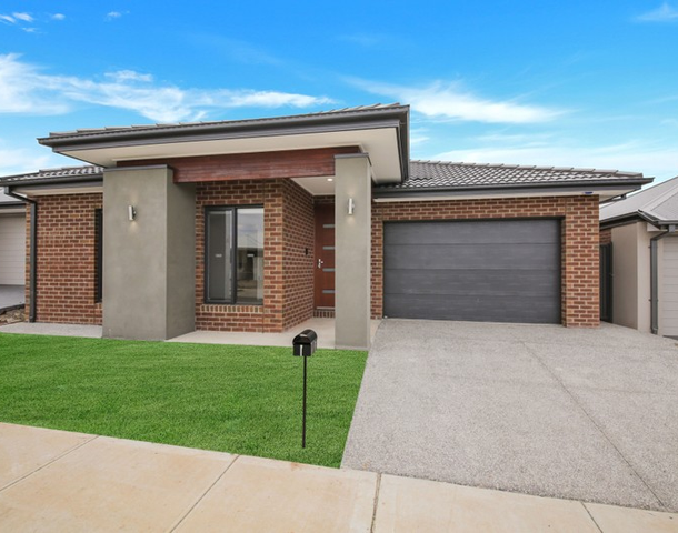 37 Benson Drive, Werribee VIC 3030