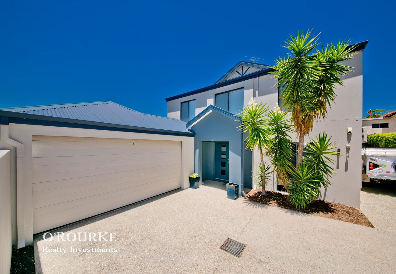 69 a Ventnor Street, Scarborough WA 6019, Image 0