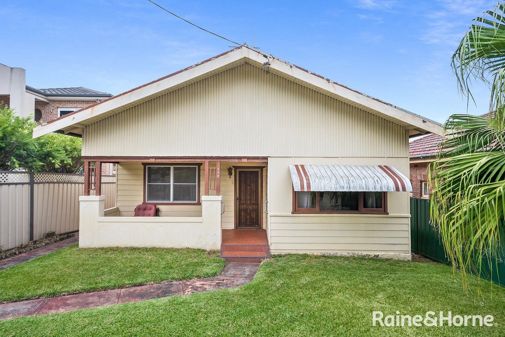 3 bedrooms House in 598 Rocky Point Road SANS SOUCI NSW, 2219