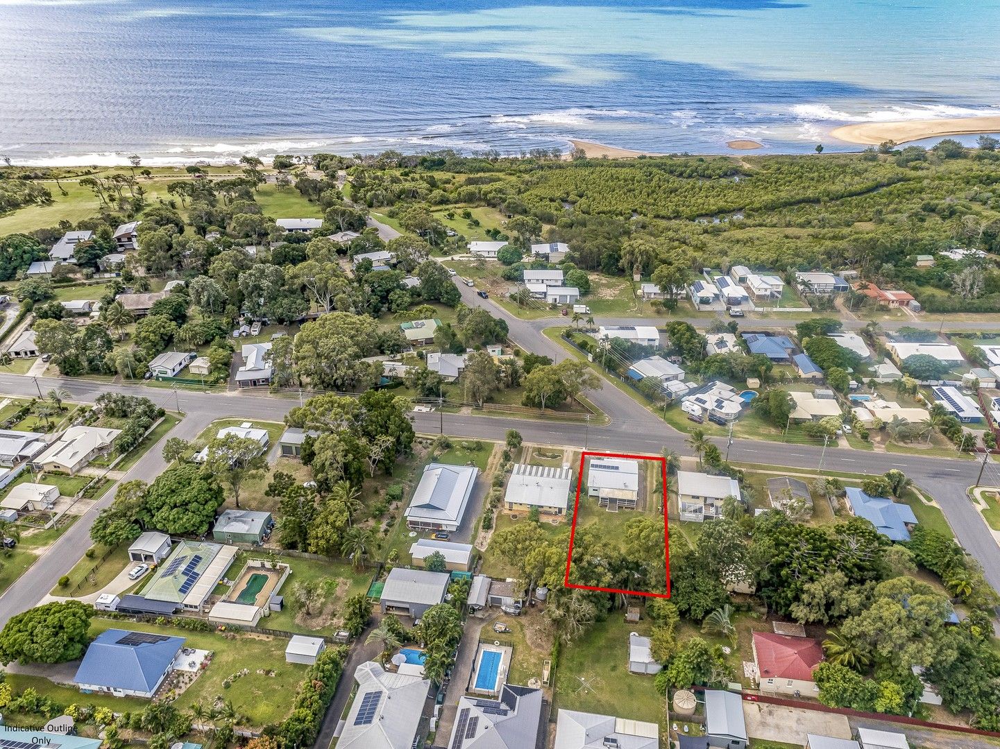 32 Moore Park Rd, Moore Park Beach QLD 4670, Image 0