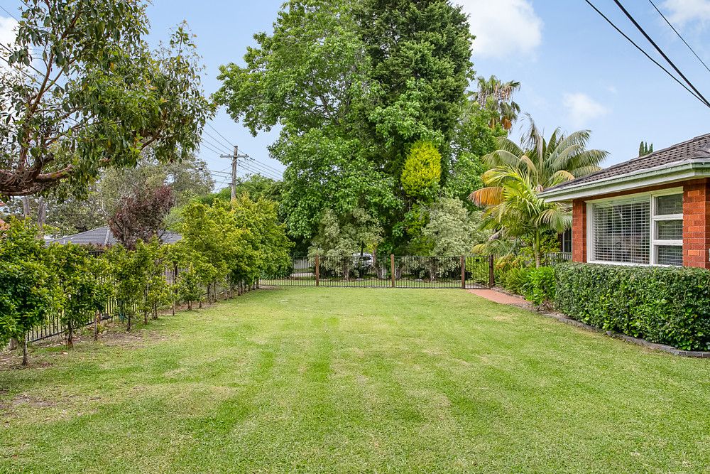 2 Lowanna Street, Belrose NSW 2085, Image 2