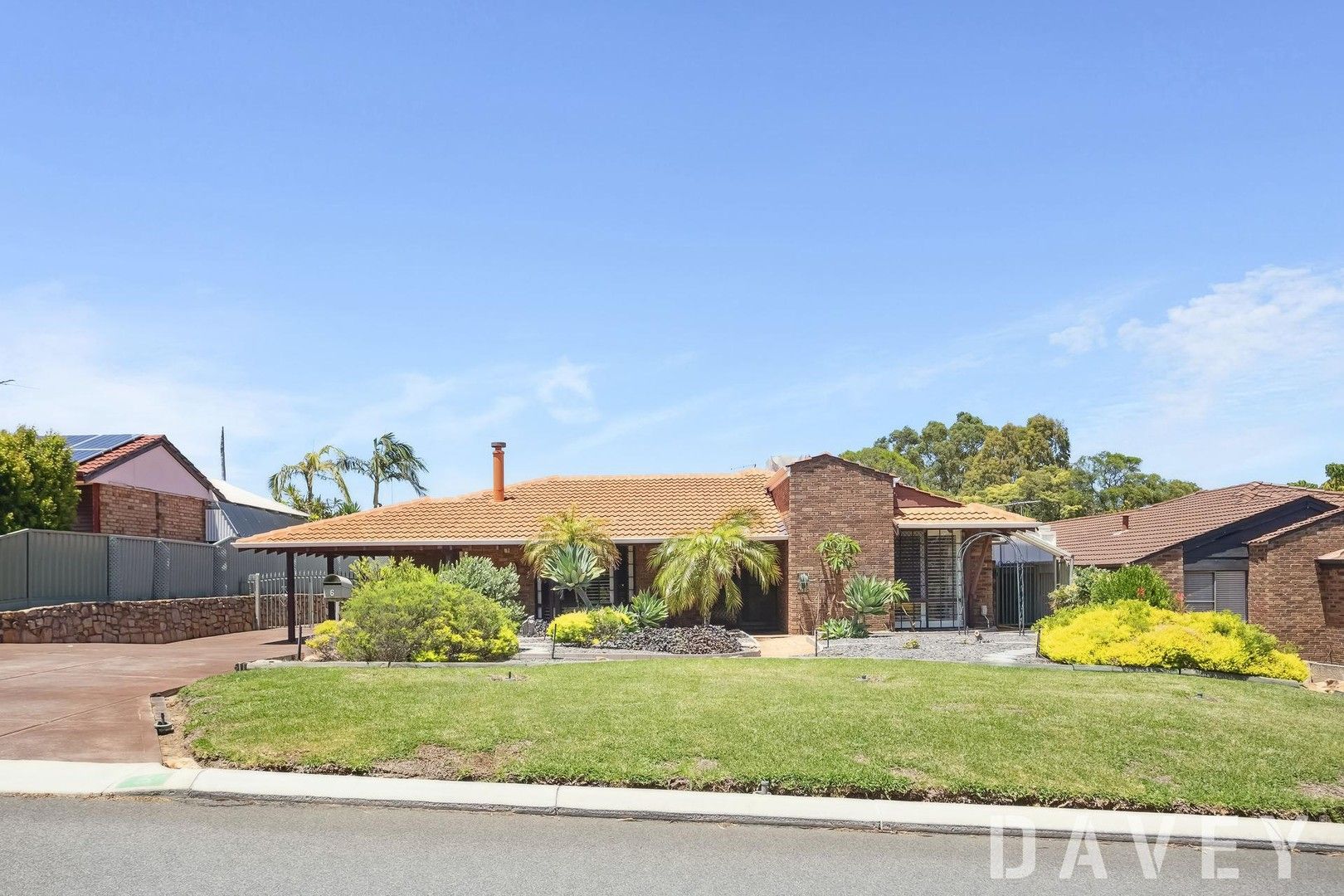 4 bedrooms House in 6 Kane Street KINGSLEY WA, 6026