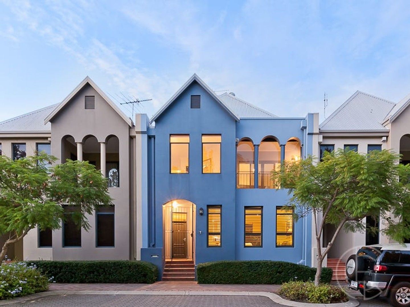 3 bedrooms House in 18 Mere View Way SUBIACO WA, 6008