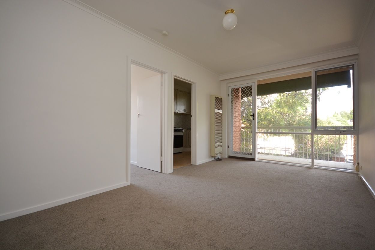2/11 Downshire Road, Elsternwick VIC 3185, Image 2