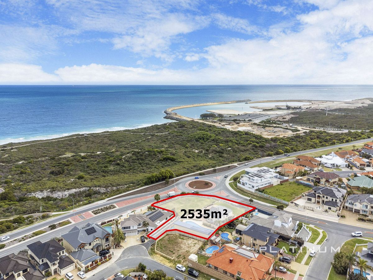 5 bedrooms House in 6 Dinghy Place OCEAN REEF WA, 6027