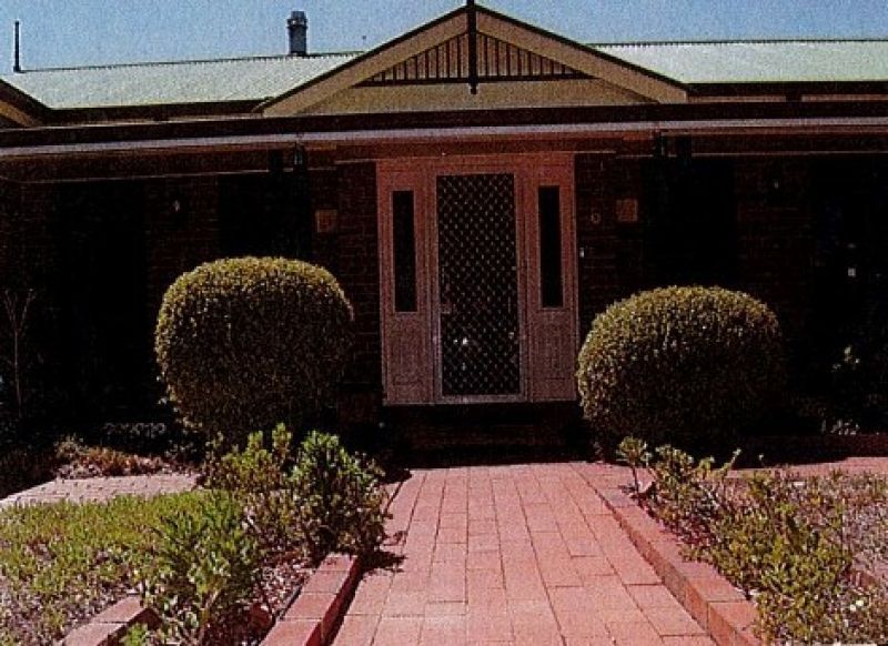 5 bedrooms House in 6 Poidevin Place DUBBO NSW, 2830