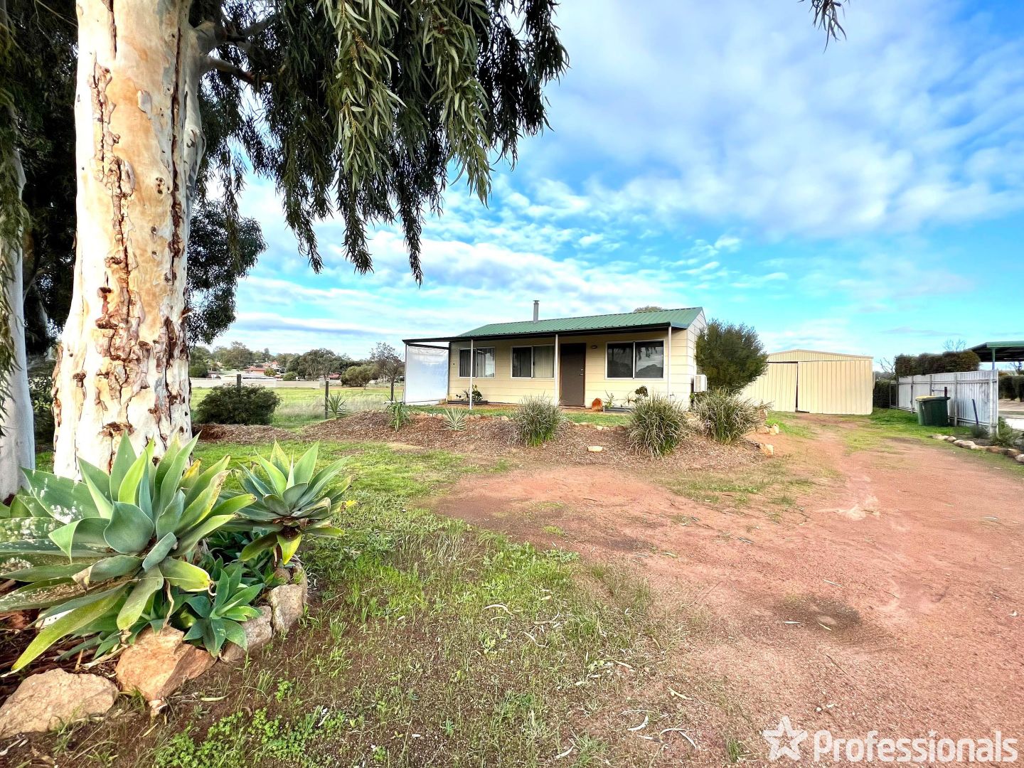 87 Lockyer Avenue, Northam WA 6401, Image 2